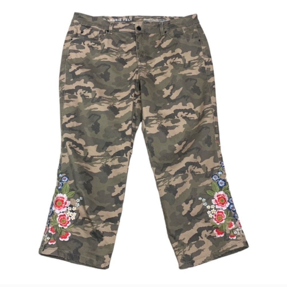 Laurie Felt Plus Size 3X Ankle Straight Jeans w/embroidery Camo